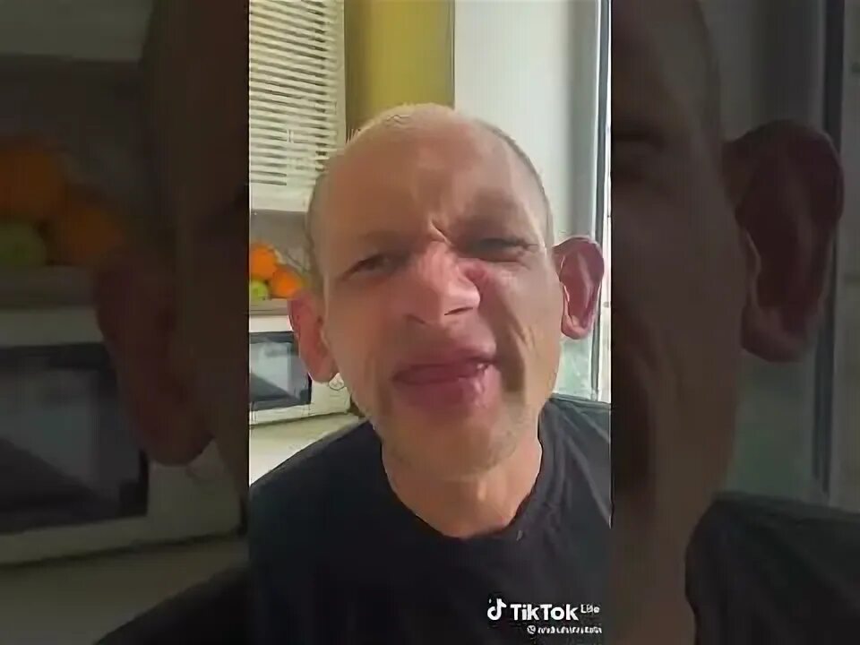 Что такое тру ту ту. Андрюха трутата. андрюха трутата показывает лайк. андрюха тру та та биография.