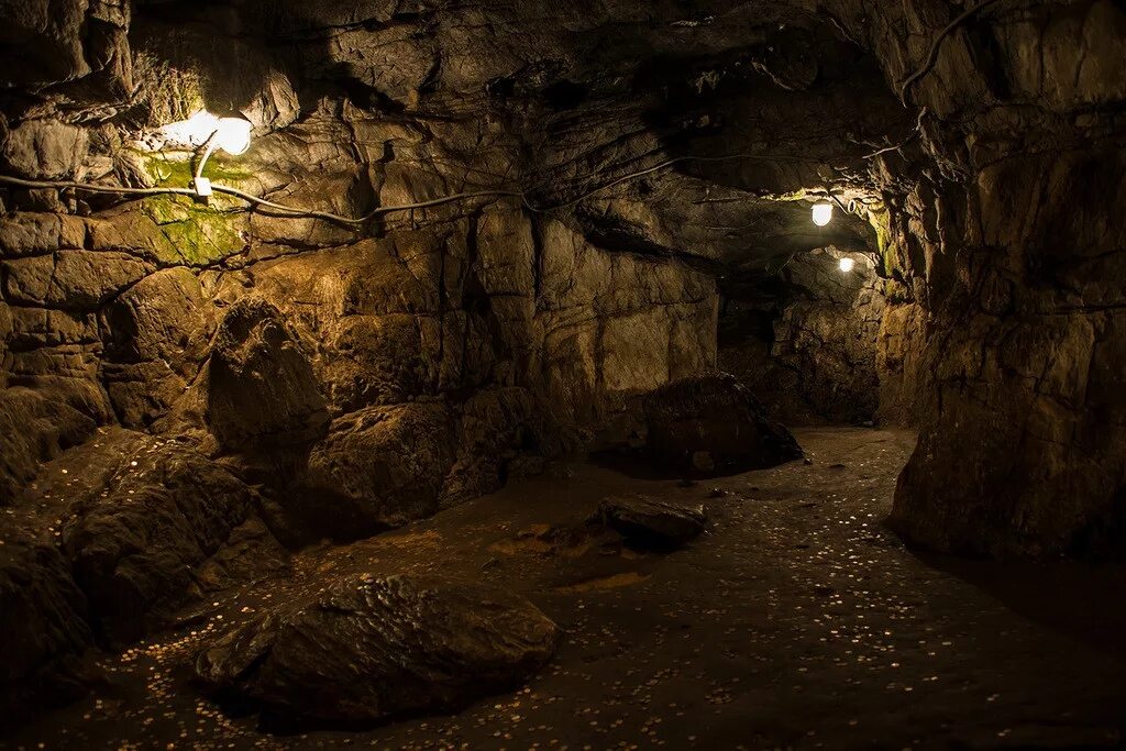 Большая тавдинская пещера алтай. Тавдинские (талдинские) пещеры. Тавдинские пещеры манжерок. Тавдинские пещеры алтай. Тавдинские пещеры в горном алтае.