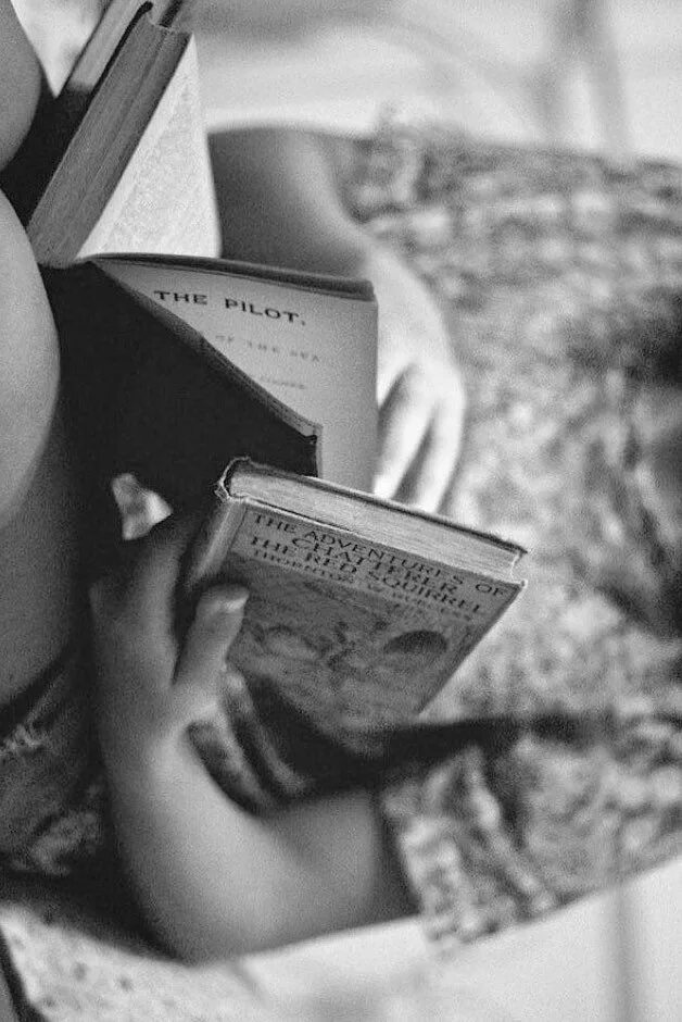 Девушка с книгой. Чтение книг. Девушка с книжкой. Фотосессия с книгой. 6 they write books