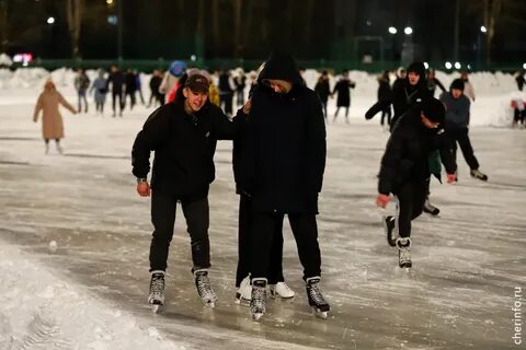 Каток череповец площадь