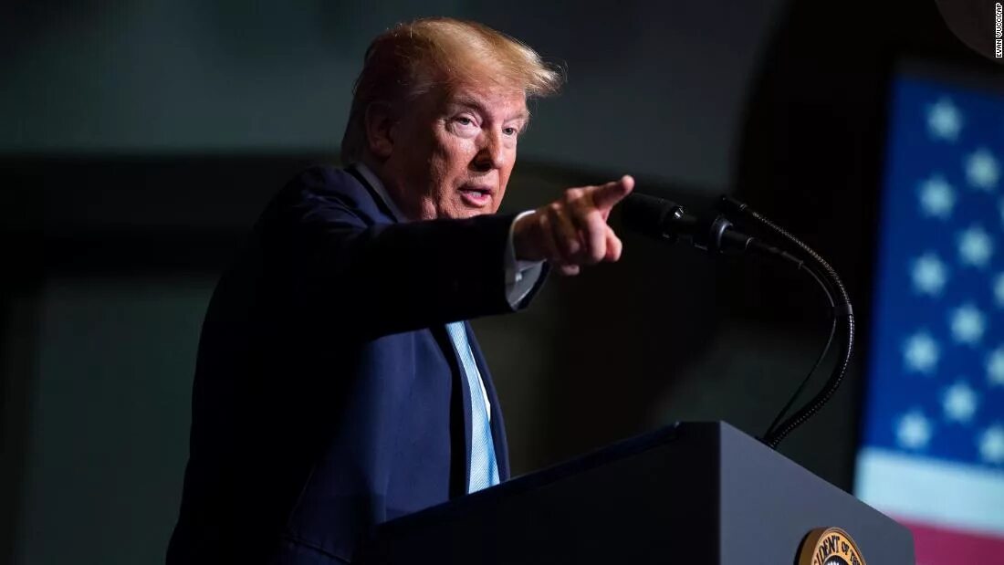 Выступление трампа на конференции. Трамп выступает. выступление трампа в октябре.