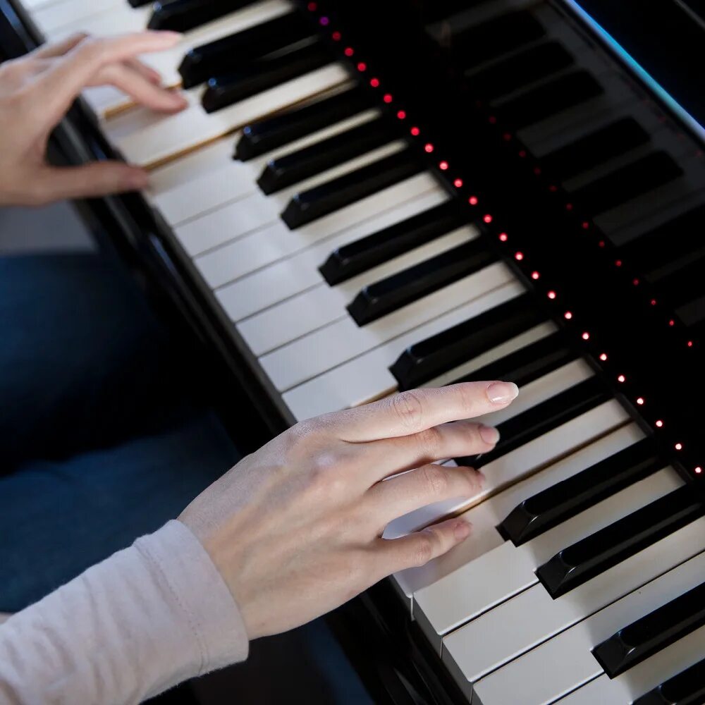 Цифровое пианино the one Smart Piano. Игра на пианино. Игра на электронном пианино. Игра на электрическом фортепиано. Разные пианино играть