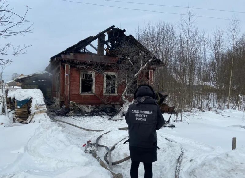 Пожар на улице Сусанина в городе Шарья Костромская область. Пожар в Шарье. Дом сгорел в Шарье. Шарья пожары. Погода шарье на 10 дней костромской области