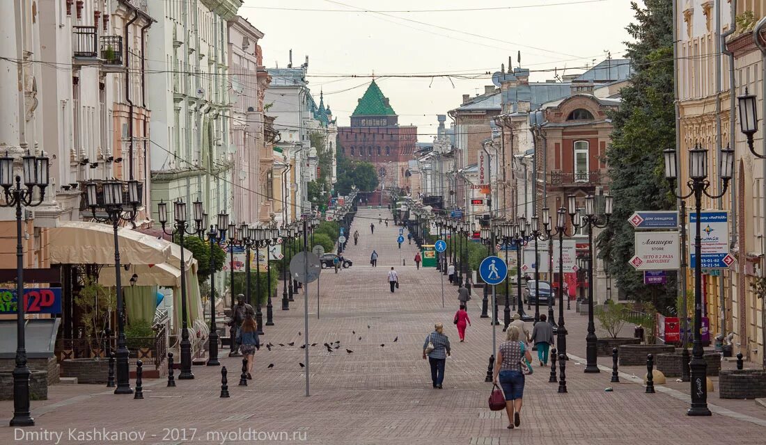 Большая Покровская улица в Нижнем Новгороде. Большая Покровская 2000 год. Улица большая Покровская дом 82.