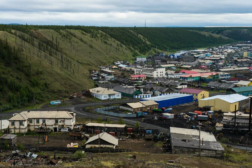 Батагай район. Поселок Батагай Якутия. Поселок Батагай Верхоянского района. Поселок Батагай Верхоянского района Саха Якутия. Томтор Верхоянский район.