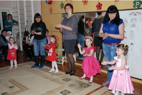 Мамин утренник