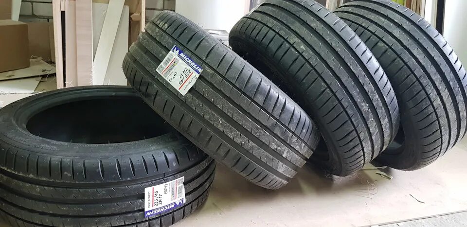 Michelin pilot sport 4 suv r19. Michelin Pilot Sport 4 235/45 r17. Michelin Pilot Sport 4. Michelin Pilot Sport 4 s r17. Michelin Pilot Sport ps4 SUV 235/55 r19.