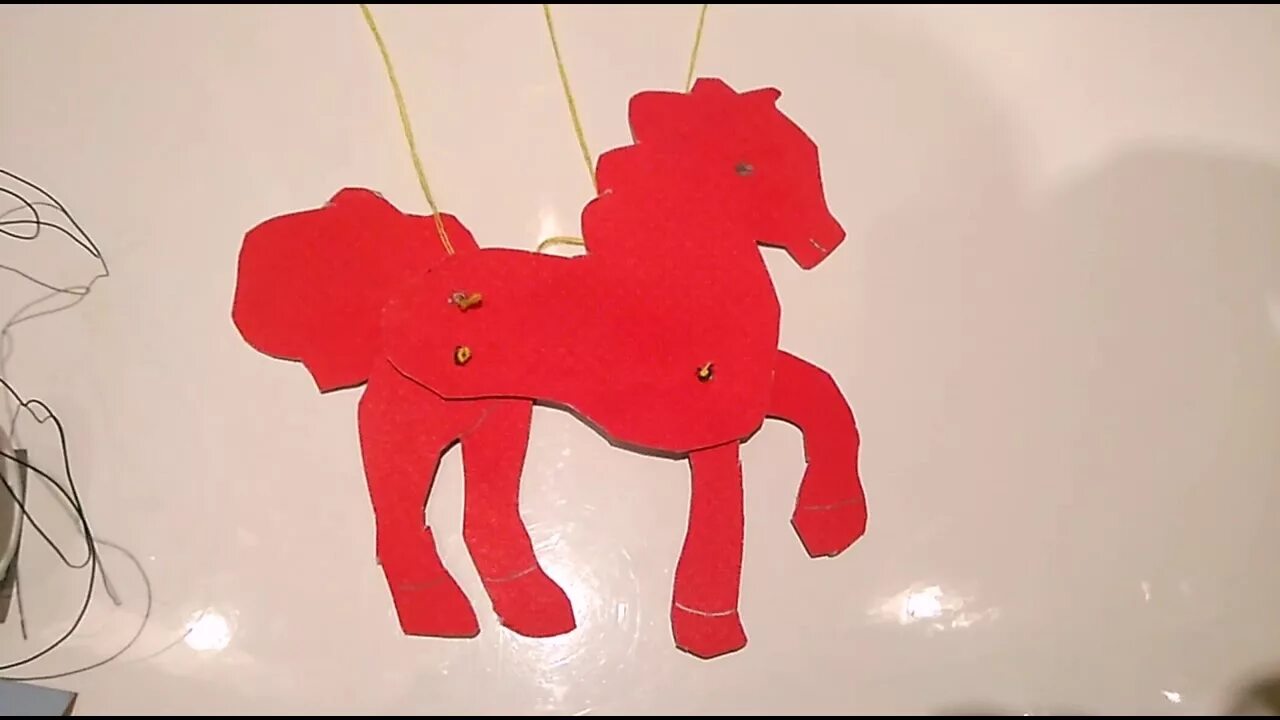 Конструирование лошадка. Лошадка дергунчик. Лошадь для рисования детям. Работа с картоном. Конь из картона.