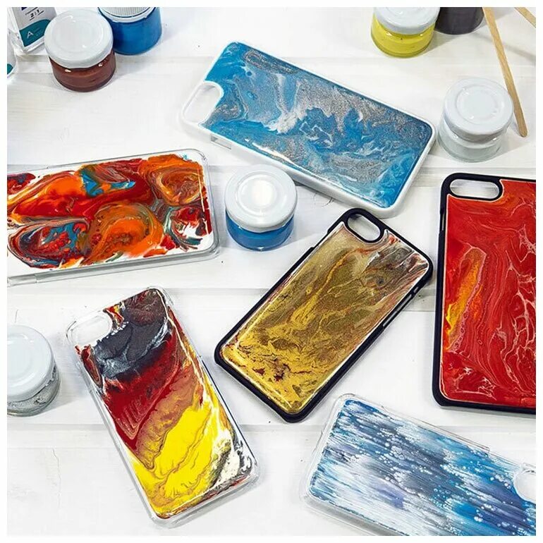 Как сделать чехол из смолы. Чехол на айфон из эпоксидной смолы. Изделия из эпоксидной смолы чехол. Обложка из эпоксидной смолы. Чехол с эпоксидкой.