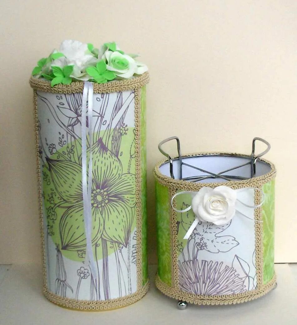 Декупаж коробок от чипсов. Декор банки из под чипсов. Поделки из банок из под чипсов. Декор баночки из под чипсов. Светильники из банок.