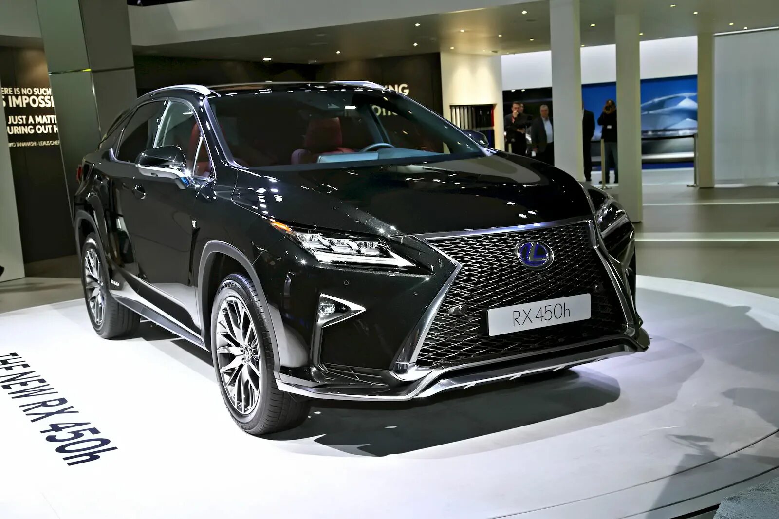 Лексус чей производитель. Лексус чей производитель автомобилей. Lexus старый. Основатель Лексус.