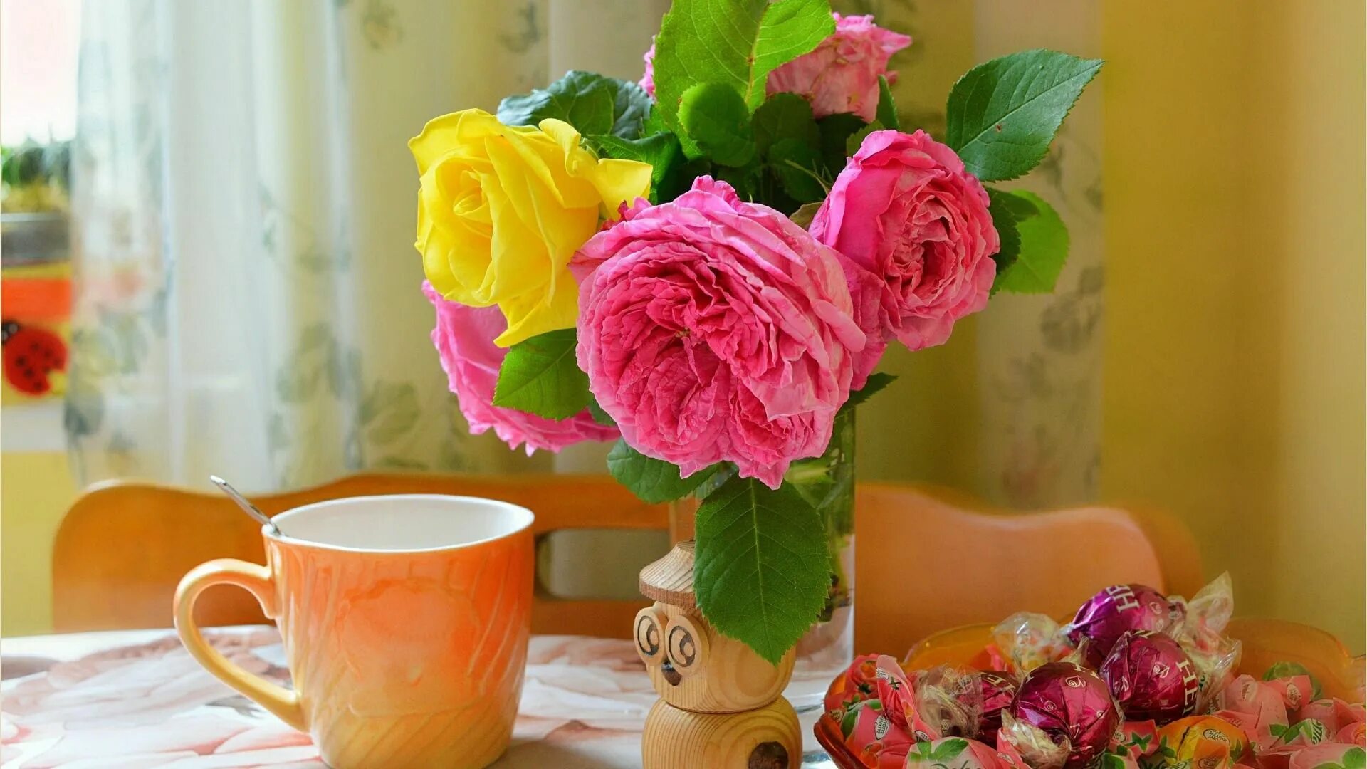 Цветы утром картинки. Утренние цветы. Красивые утренние цветы. Утренний букет. Доброе утро розы.