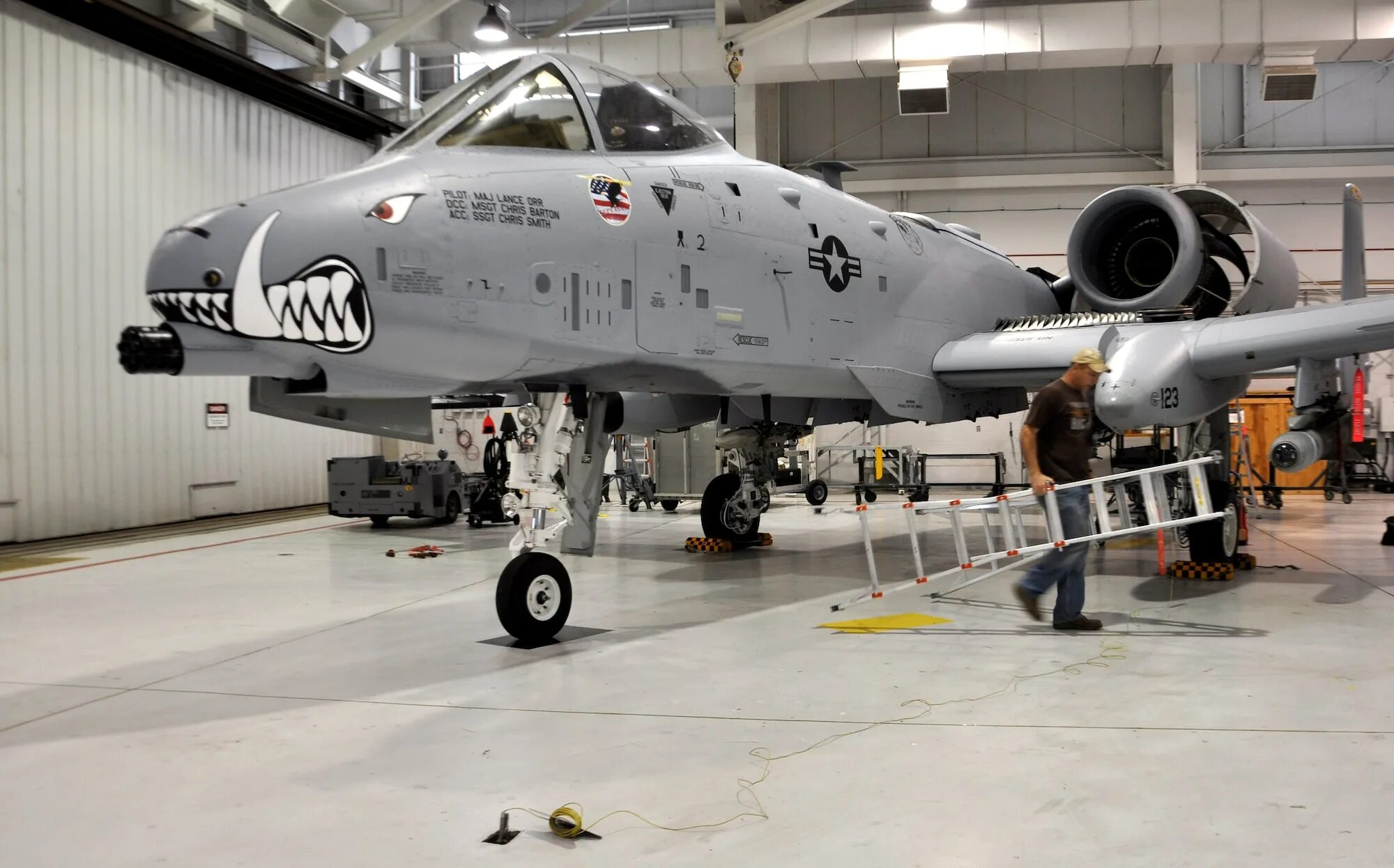 3a 10b 2. A-10a "Thunderbolt II". А-10 Тандерболт вооружение. A 10 Thunderbolt 2 вооружение. А-10 бородавочник.