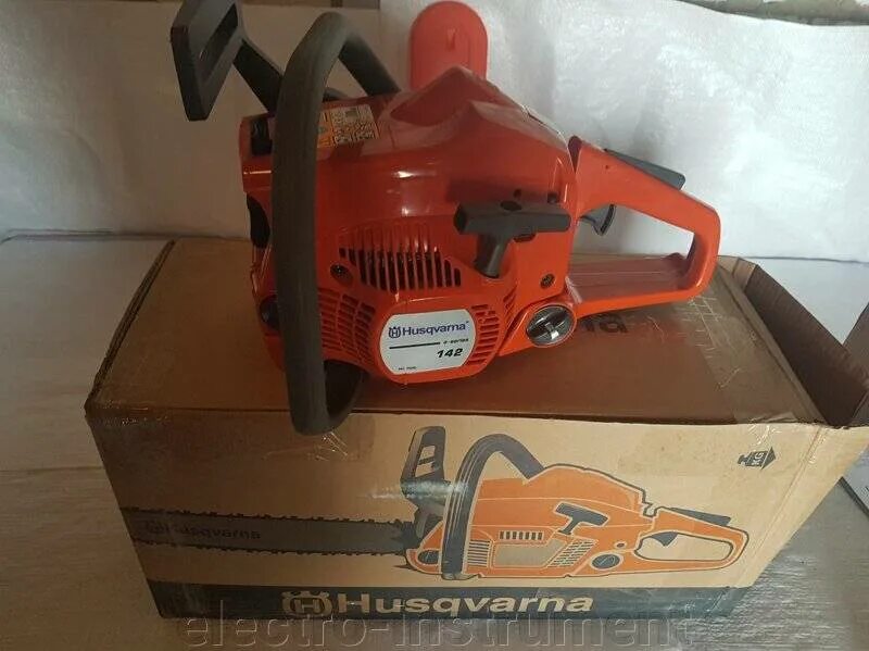 Husqvarna 137 мануал. Бензопила хускварна 142 инструкция. Бензопила хускварна 142 инструкция. Husqvarna 142. Husqvarna 142.