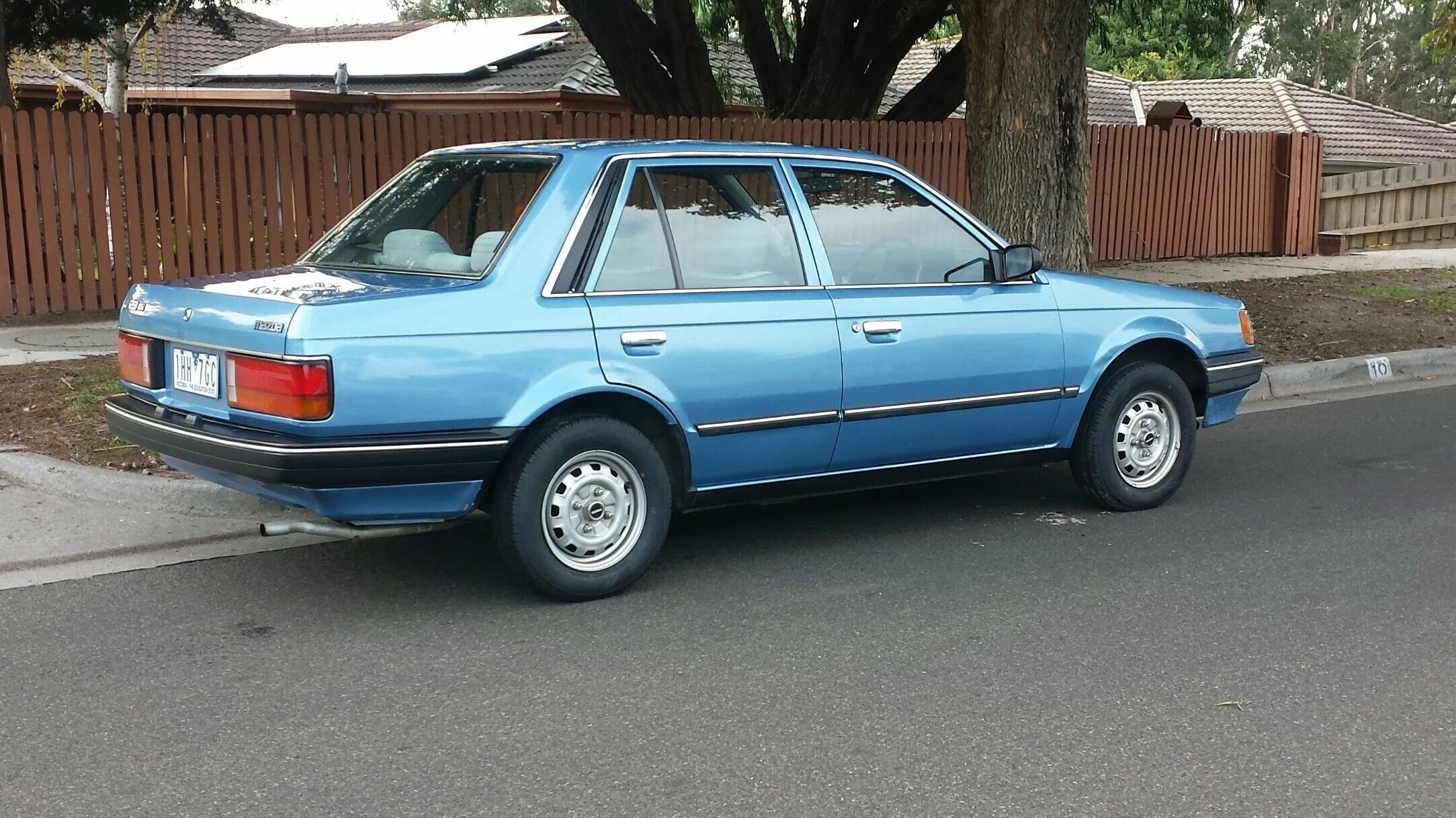 Mazda 323 1986. Mazda 323 1985. Мазда 323 седан 1986. Mazda 323 bf sedan. Мазда 1986