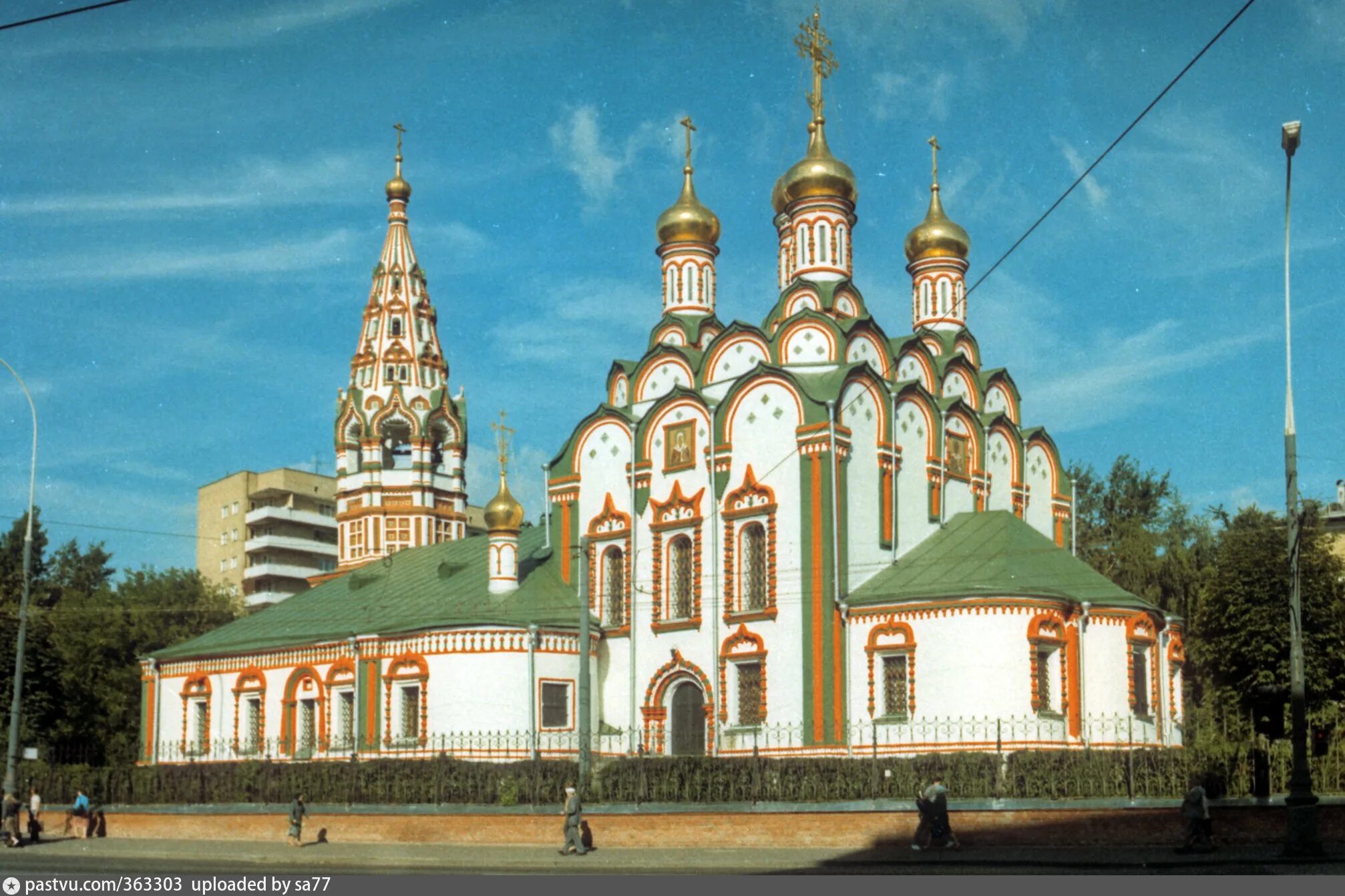 Храм николы в хамовниках. Храм святителя николая в хамовниках. храм николая чудотворца в москве в хамовниках. храм икола я удотво рца в хамо вниках. церковь николая чудотворца в хамовниках 17 век.