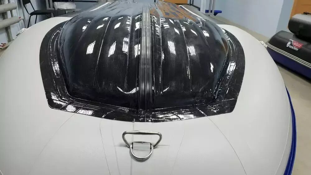 Бронирование лодок тпу пленкой. Тпу пленка на пвх лодку. Бронирование пленкой пвх. Yarboat 360c. Пвх лодка flint.