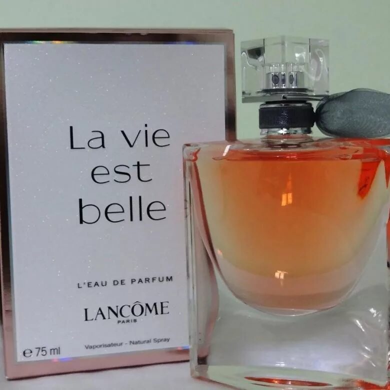 Lancome la vie est belle цены. Духи ланком лави ЭСТ Бель. Духи ланком ла ви Бель. Духи ла Виста Бель ланком. Духи ланком женские лави ЭСТ Бель.