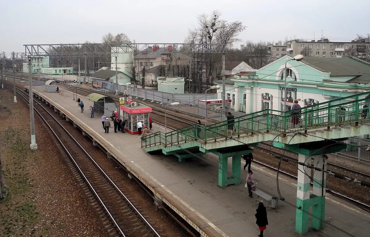 Тучкова кунцевская. Посёлок Тучково Рузский район. Станция Тучково. ЖД станция Тучково. Перхушково ЖД станция.