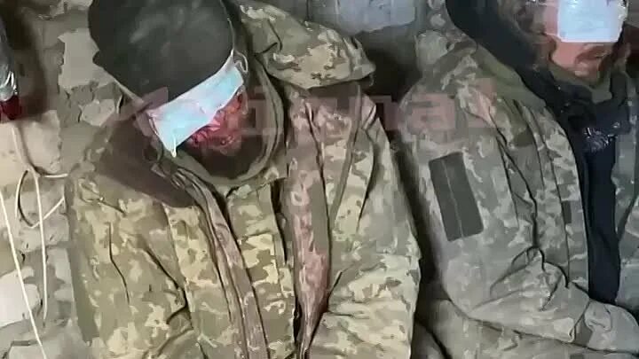 Магомед тушаев командир. Забрал пленного. Российский солдат. Пленные всу на донбассе 2022. Магомед тушаев позывной.