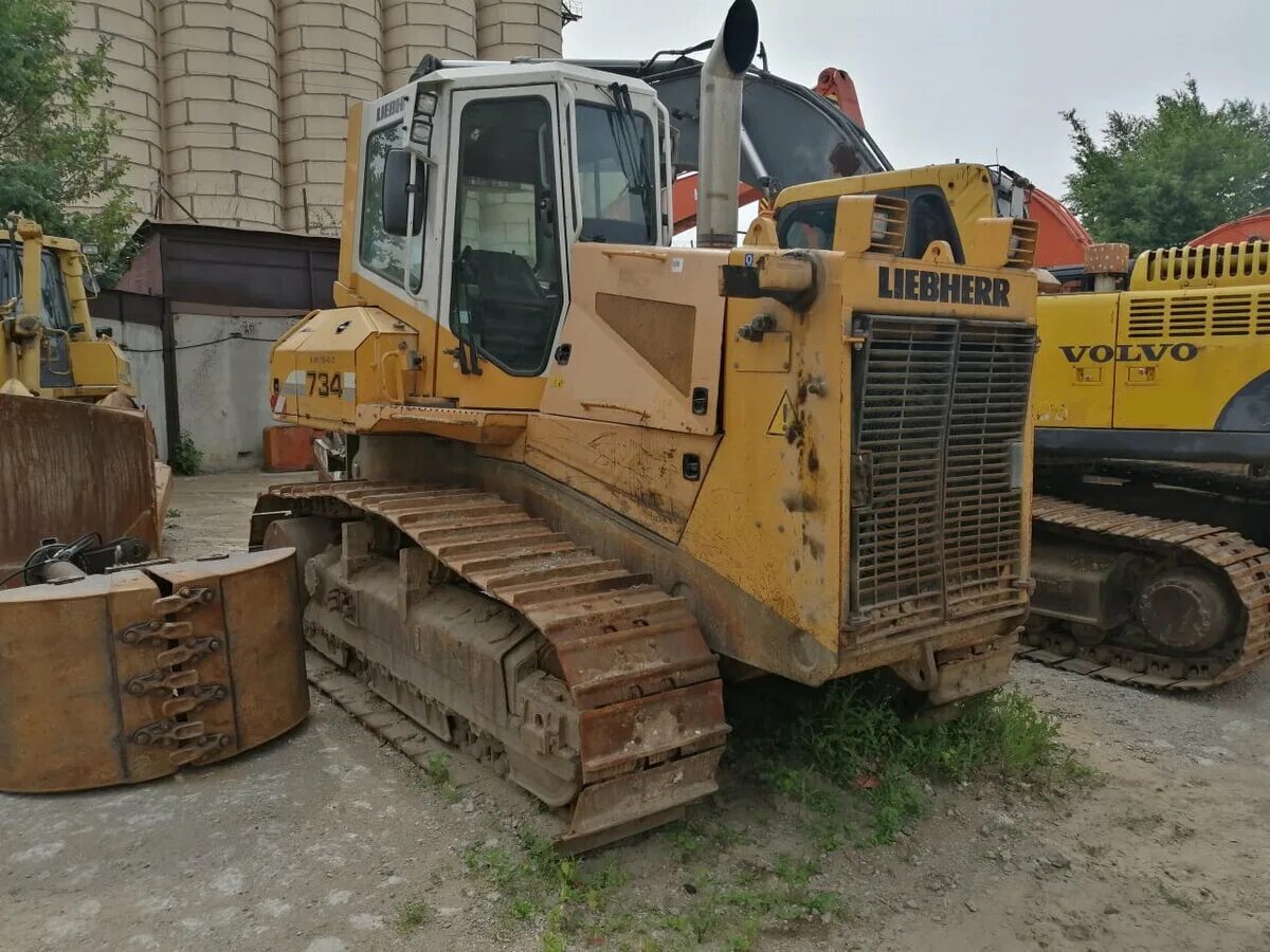 Бульдозер liebherr pr 734. Бульдозер либхер 734 технические. Бульдозер liebherr pr 734 l. Liebherr pr734. Бульдозер liebherr pr 734.