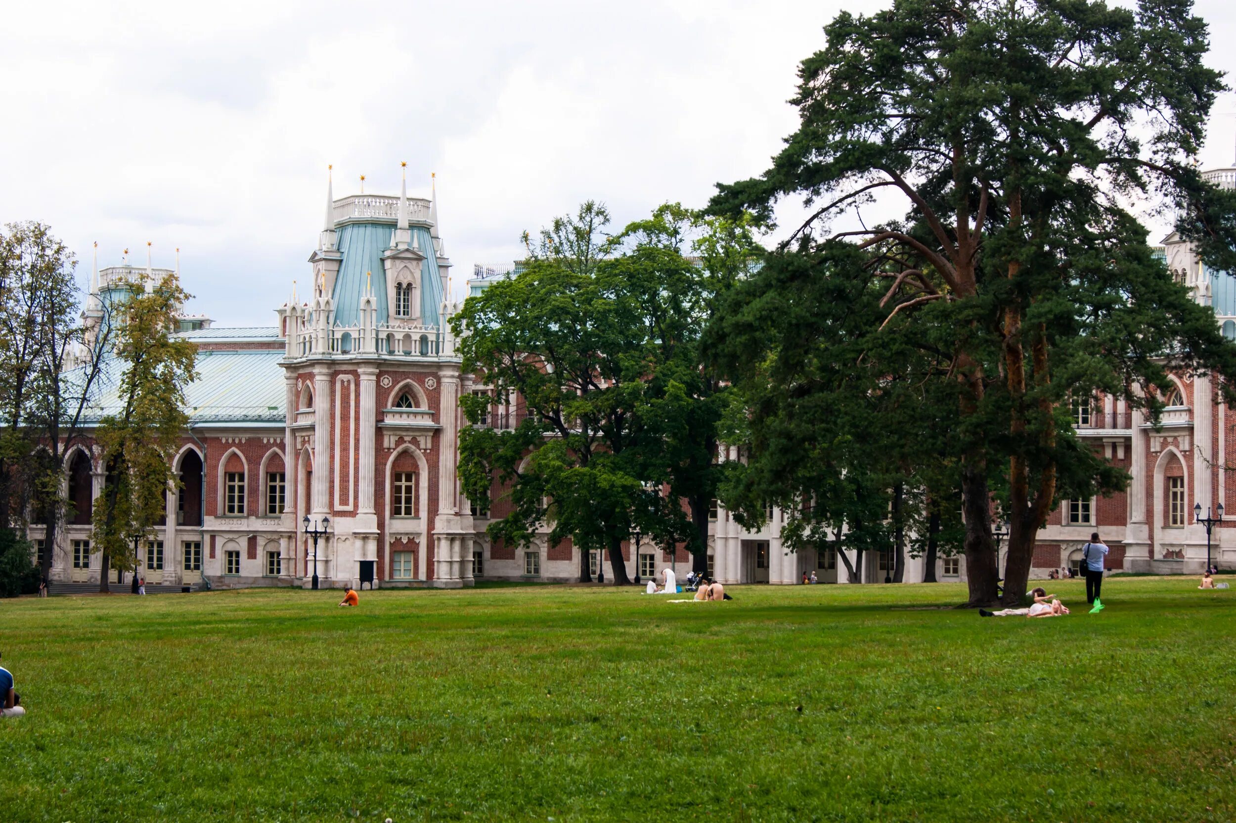 Московский парк царицыно. Парк Царицыно. Усадьба Царицыно. Царицыно (дворцово-парковый ансамбль). Музей-заповедник «Царицино».