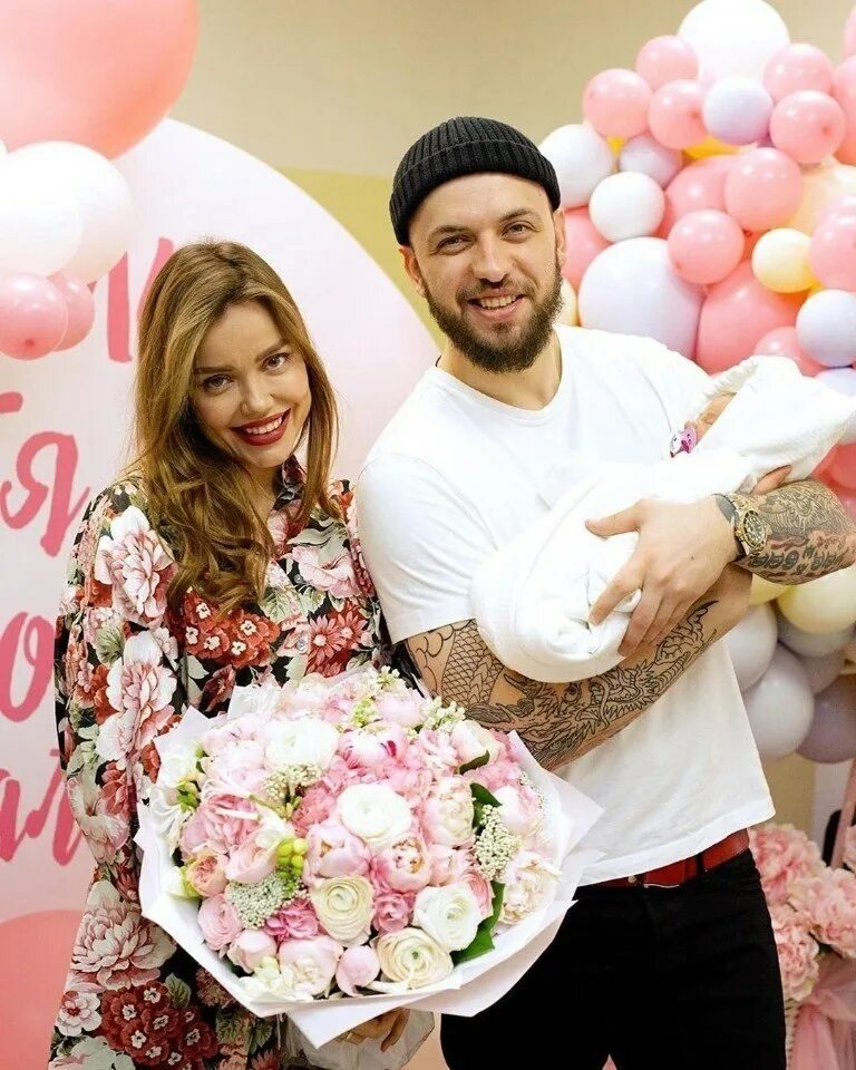 Певец есть дочь. Певец есть дочь