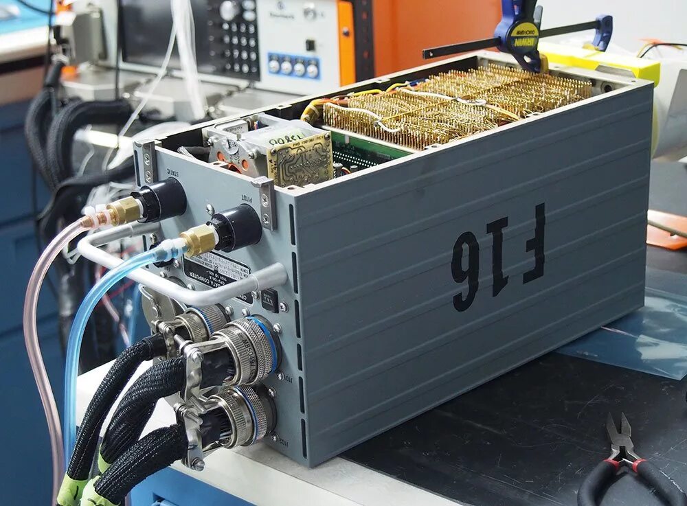 Cpu data. Central air data computer. gdc 2025. компьютер в жидкости. air data computer f104.