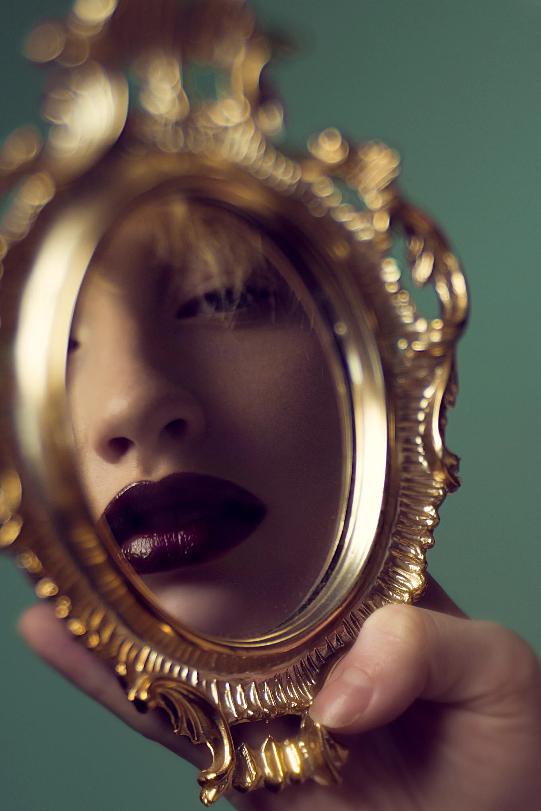 Mirror source