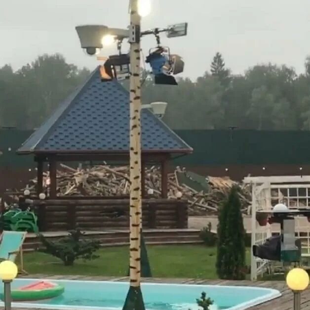 Дом два снесли. Дом 2 поляна. дом 2 съемочная площадка. новая поляна дом 2. дом 2 летова роща.