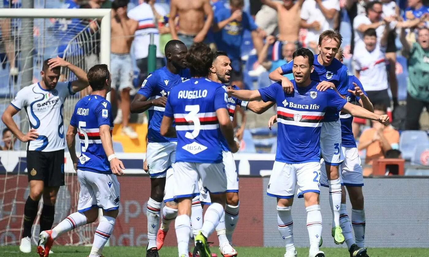 Сампдория комо прогноз. Сампдория наполи. сампдория наполи хайлайт. sampdoria 99/00. льеренте сампдория.