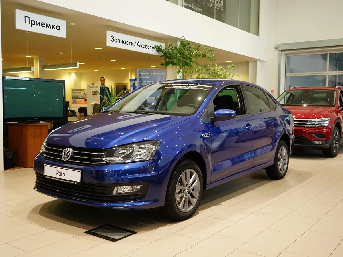 Volkswagen синий. Синий VW Polo sedan. Фольксваген поло 2018 седан синий. Фольксваген поло 2019 седан синий. Новый Фольксваген поло синий.