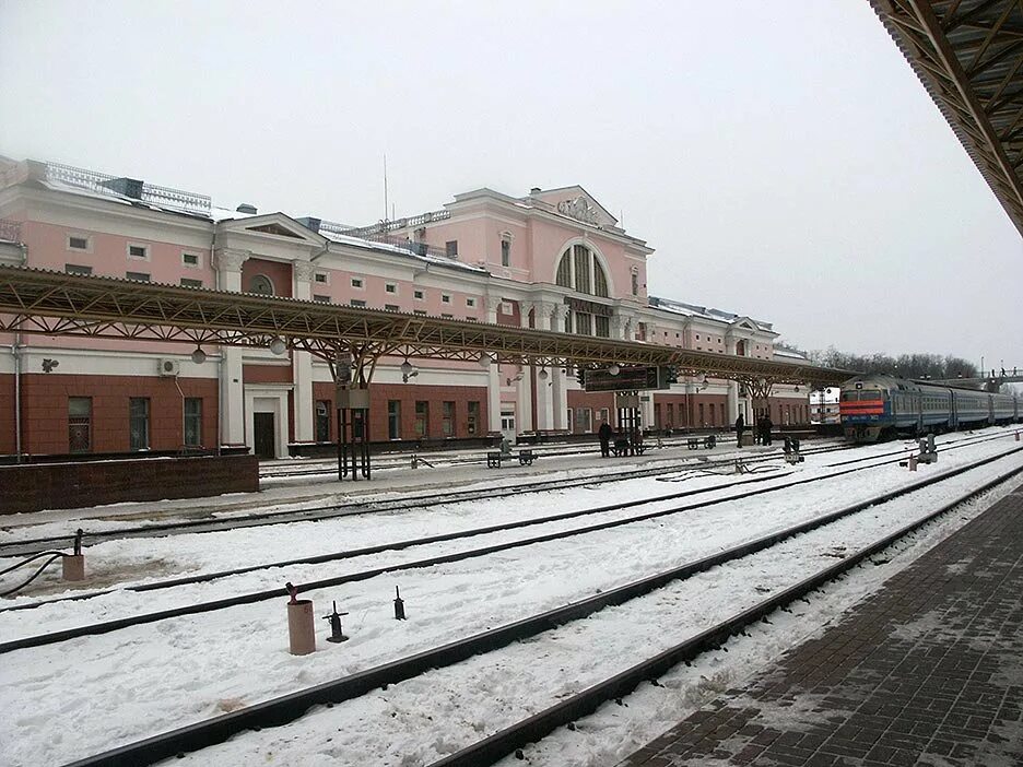 Гомельская железная дорога. Ж\Д вокзал Гомель. Гомельский вокзал. Гомель ЖД вокзал. Гомельский вокзал зимой.