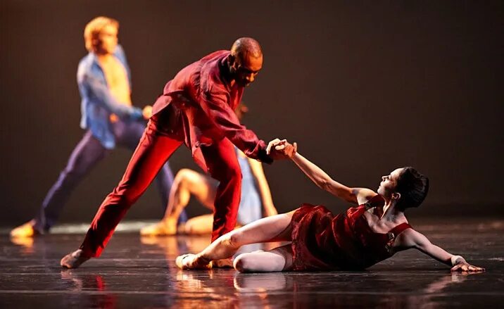 постановка движений