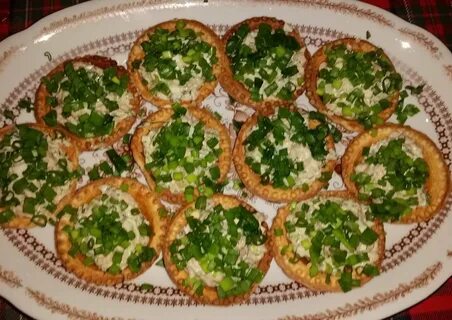 Тарталетки с печенью и яйцом
