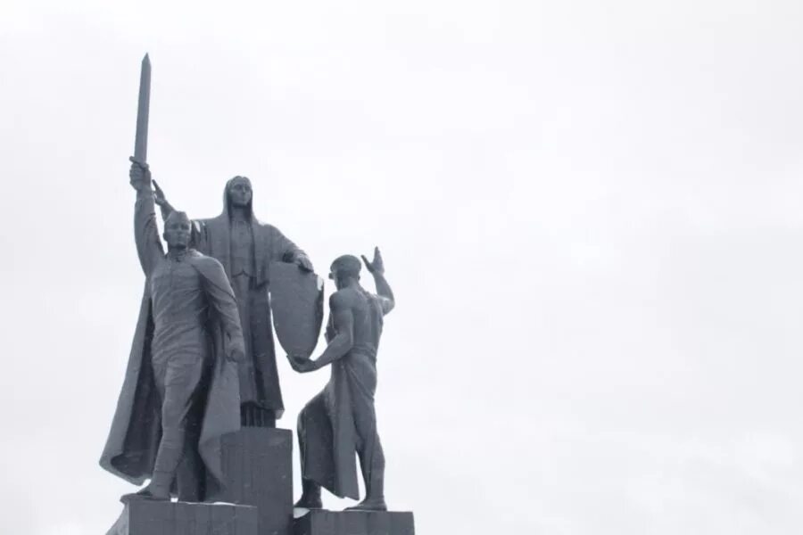 Карта Памяти - Памятник Героям фронта и тыла