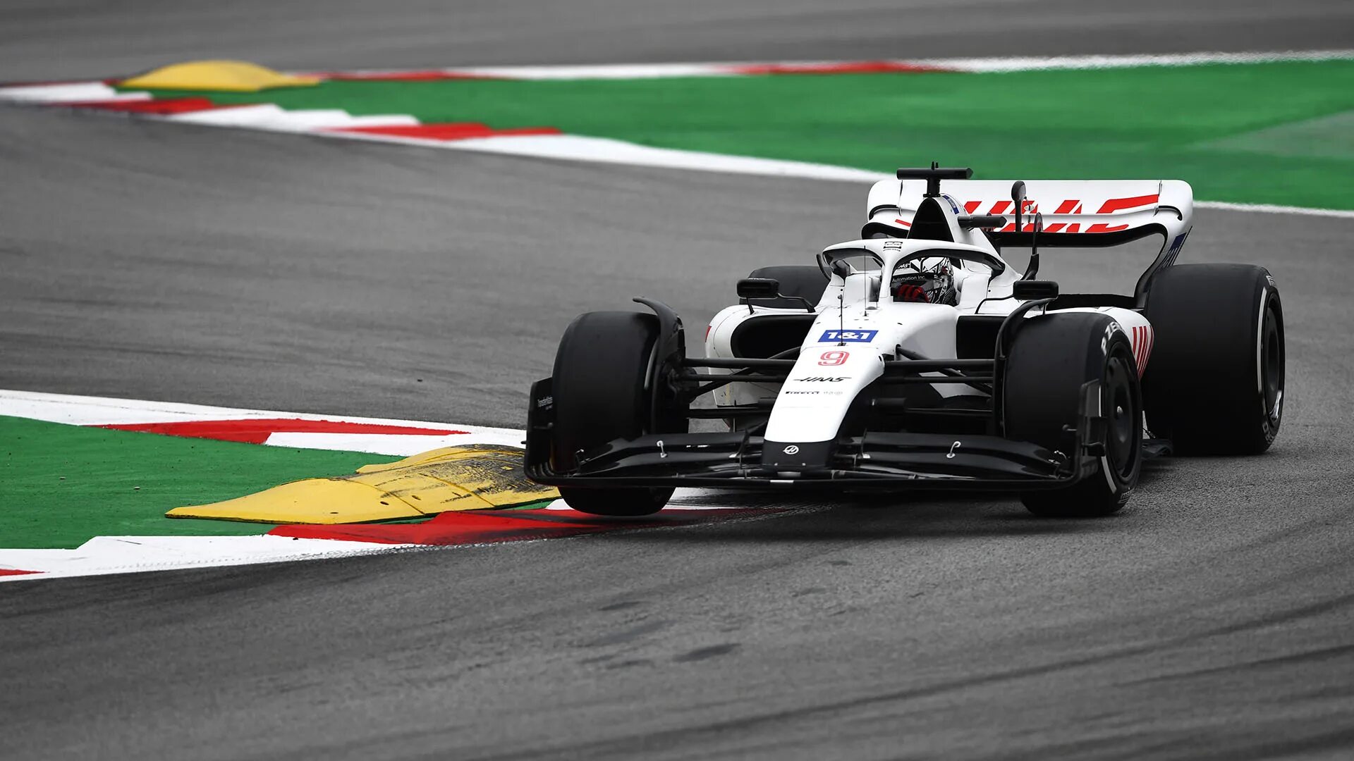 Гран при ф 1 2025. Команда haas f1. команда хаас формула 1 ливрея. haas uralkali f1. haas f1 2025.