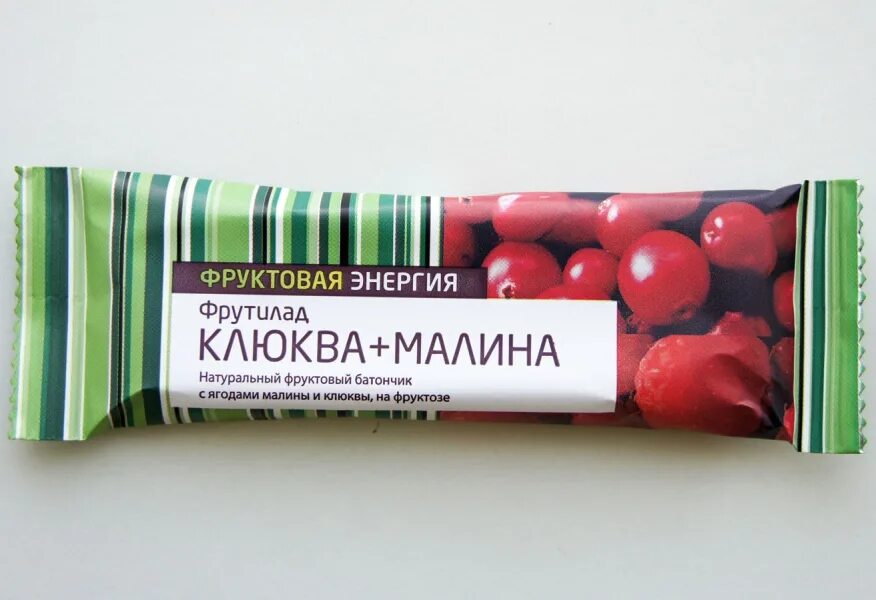 Фруктовый батончик fit fruit. Батончик с орехами и клюквой. Ягодные батончики. Батончик мюсли лесные ягоды. Батончик с вишней и клюквой.