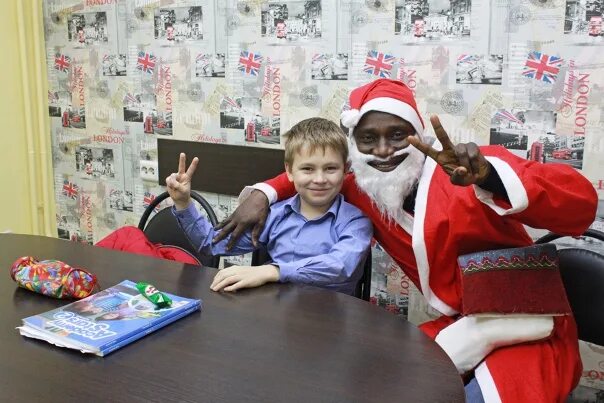 5000 детям декабрь. Новогодний урок с иностранцем дети декабрь.