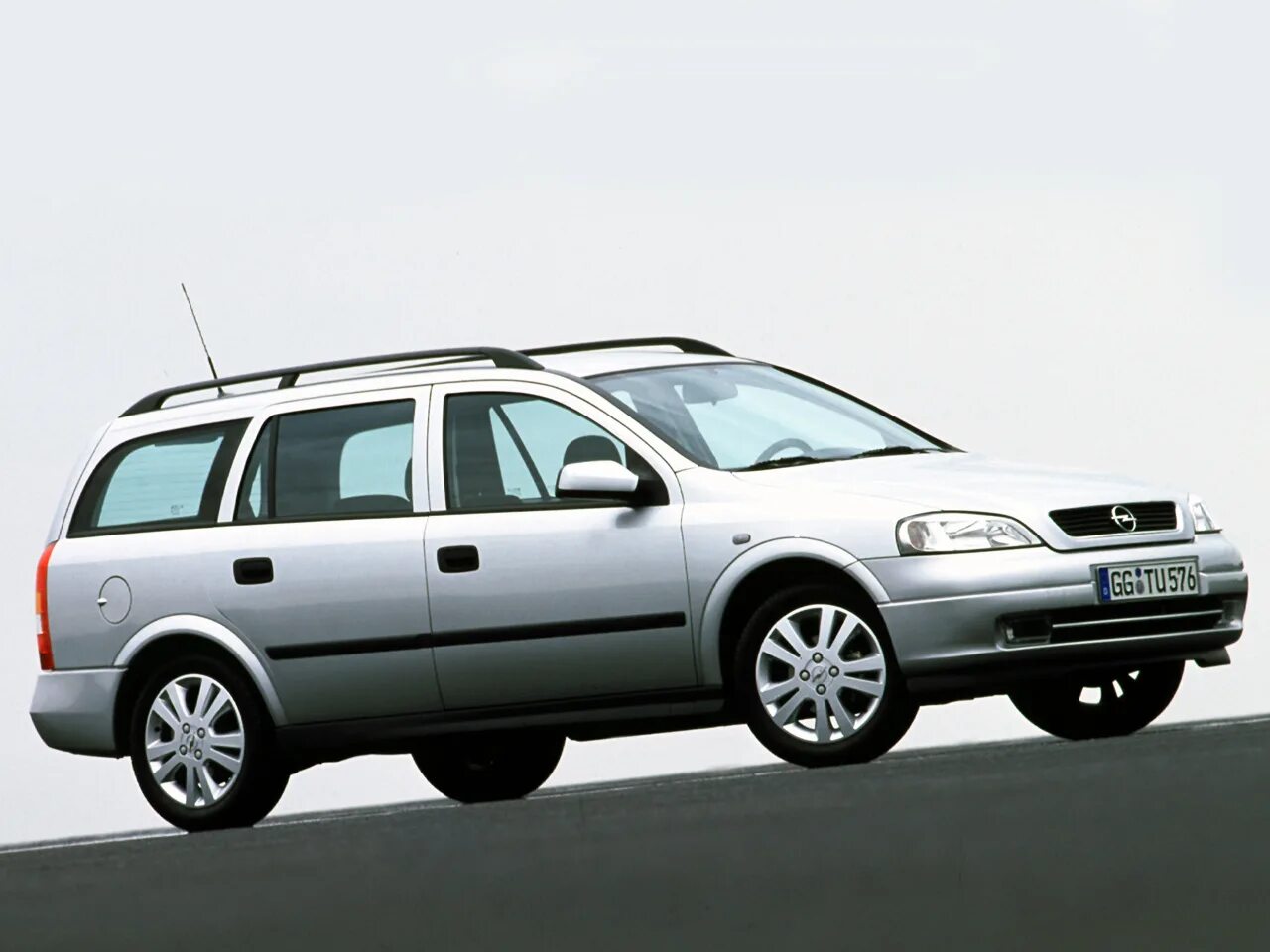 Опель универсал 2000 год. Opel Astra Caravan 1998. Opel Astra g 1998 универсал. Opel Astra универсал 1998. Opel Astra Caravan универсал.