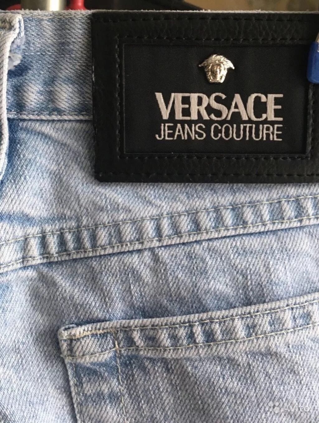 Джинсы Versace 2023. Джинсы Versace v2. Джинсы Версаче мужские оригинал. Versace Jeans Couture бирка. Versace jeans мужские