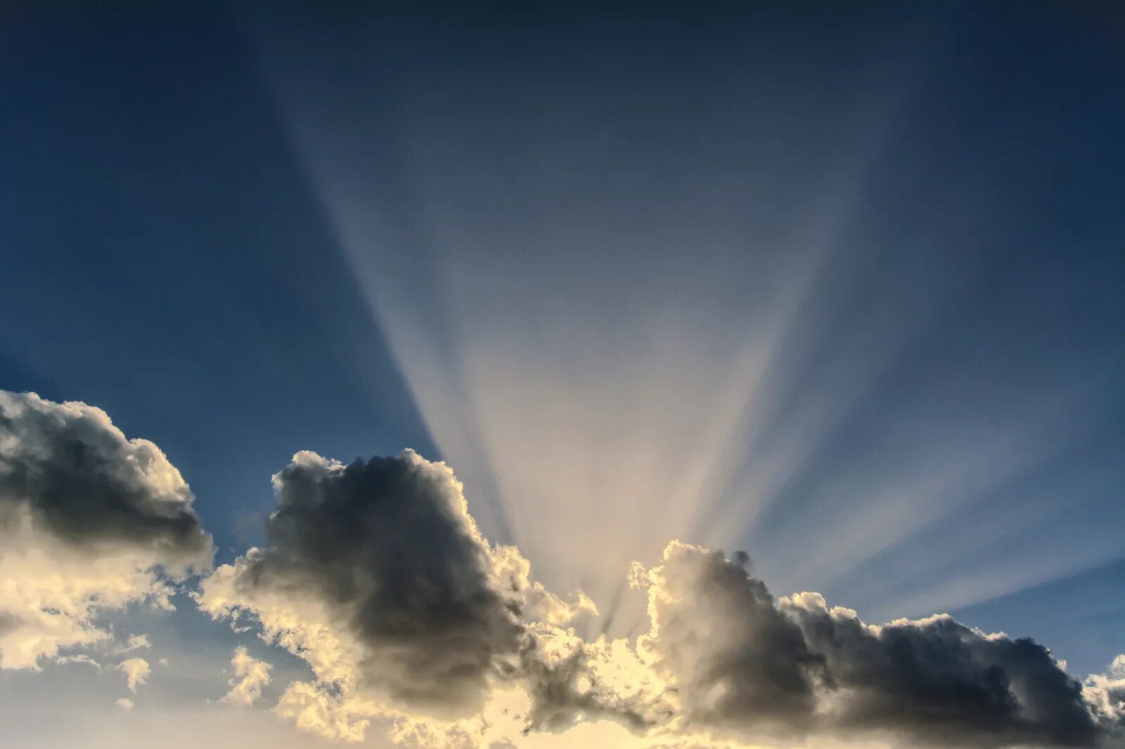 The Pillar of Cloud - St John Fisher Catholic Church Coventry