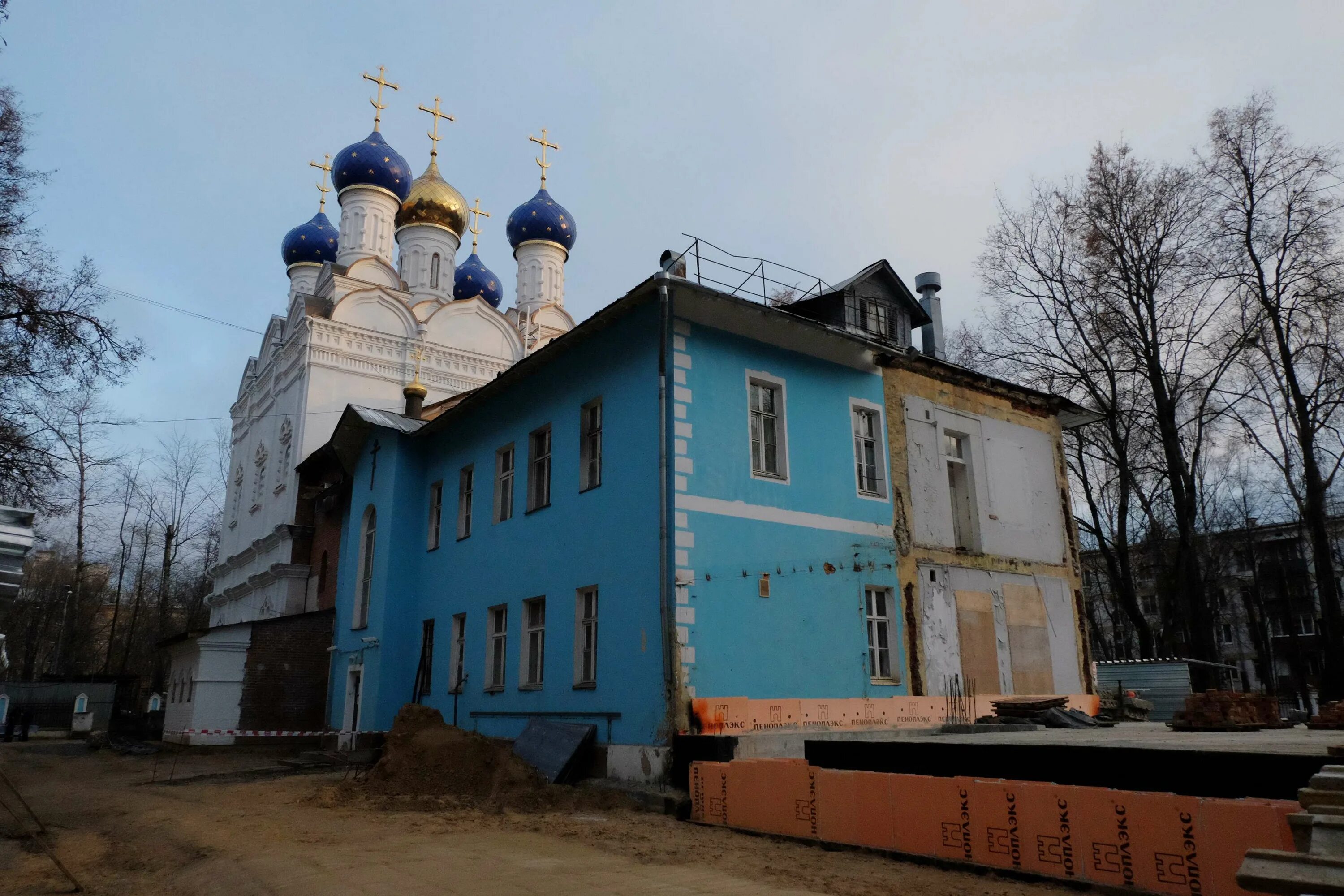 Расписание храма песчанской иконы божией матери. Песчанская икона Божией матери храм в Измайлово. Храм Казанской Песчанской иконы Божией матери. Храм Казанской Песчанской иконы в Измайлово. Церковь иконы Божьей матери Песчанской в Измайлово храм.