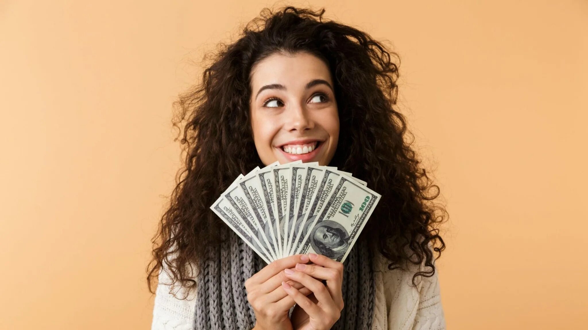 She has money today. She has money today. She has money today. Money now. Scammers лицо.