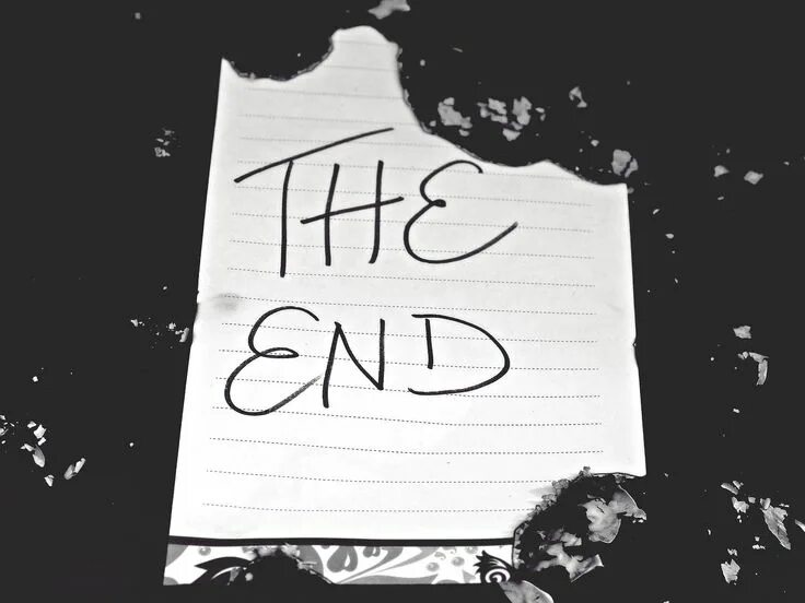 The end of a long. Обои на телефон с надписями. черные надписи. чб надписи. the end надпись.