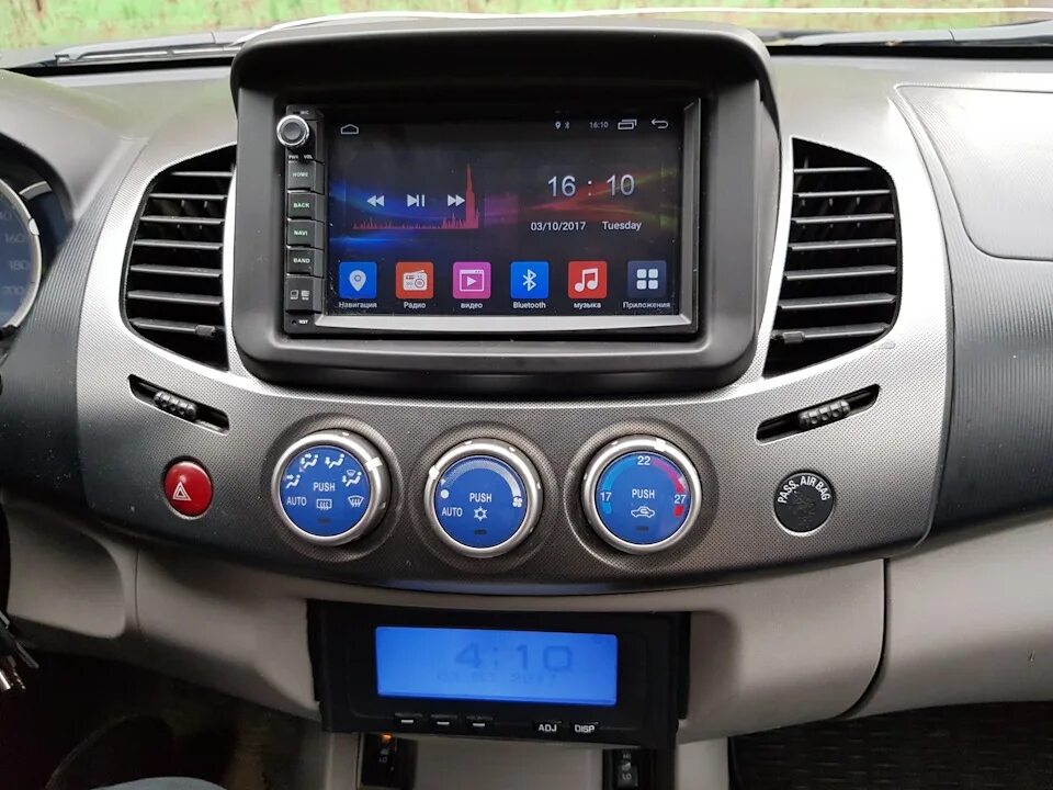 Магнитола митсубиси купить. Mitsubishi l200 магнитола Android. Mitsubishi l200 2022 магнитола. Магнитола с экраном в Mitsubishi l200. Штатная магнитола Mitsubishi л 200.