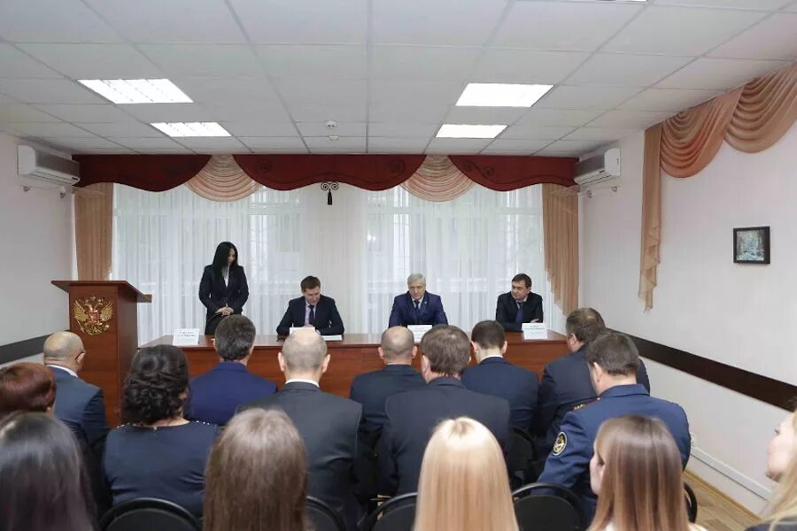 Уфнс по воронежской области. Воронежская область работа управление. Муниципальное управление. Администрация воронеж фото сотрудников. Целевые программы воронежской области.