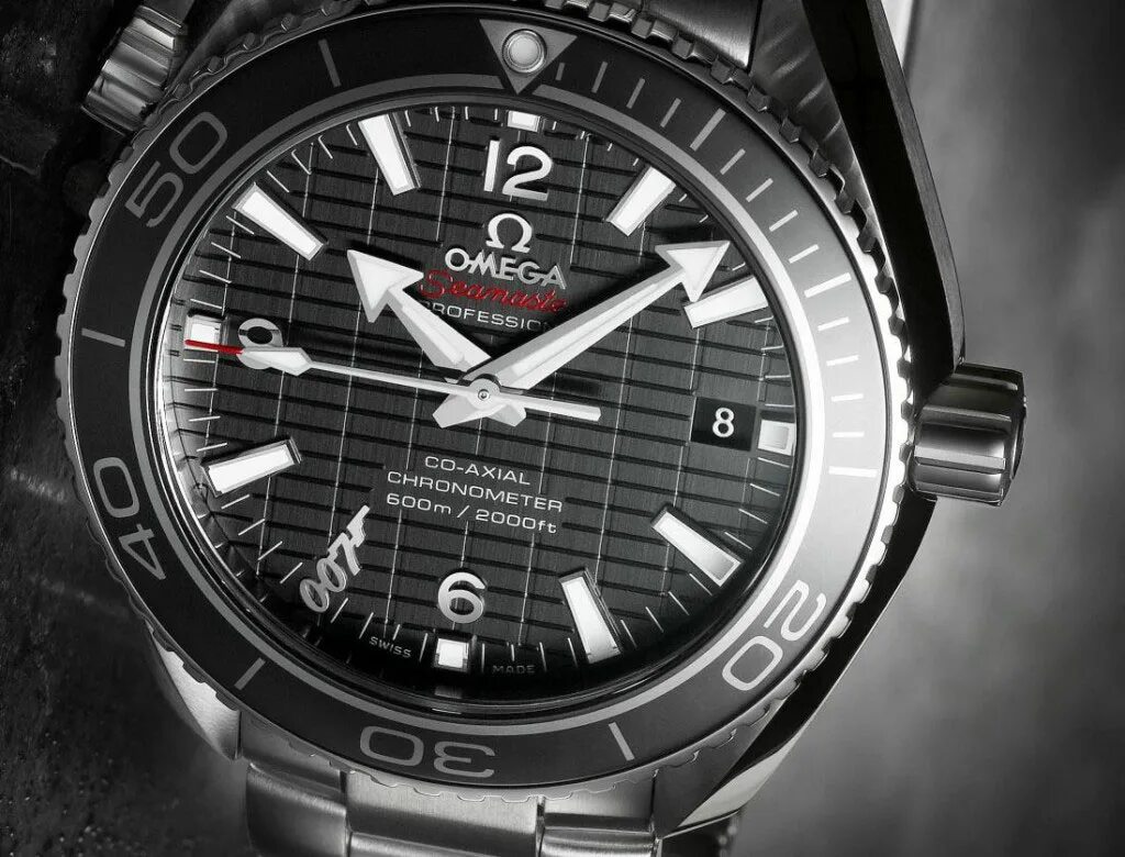 Часы 5000 рублей. Omega Seamaster Planet Ocean 007. Часы Omega Seamaster Planet Ocean 007. Omega Skyfall 007 часы. Omega Seamaster James Bond.