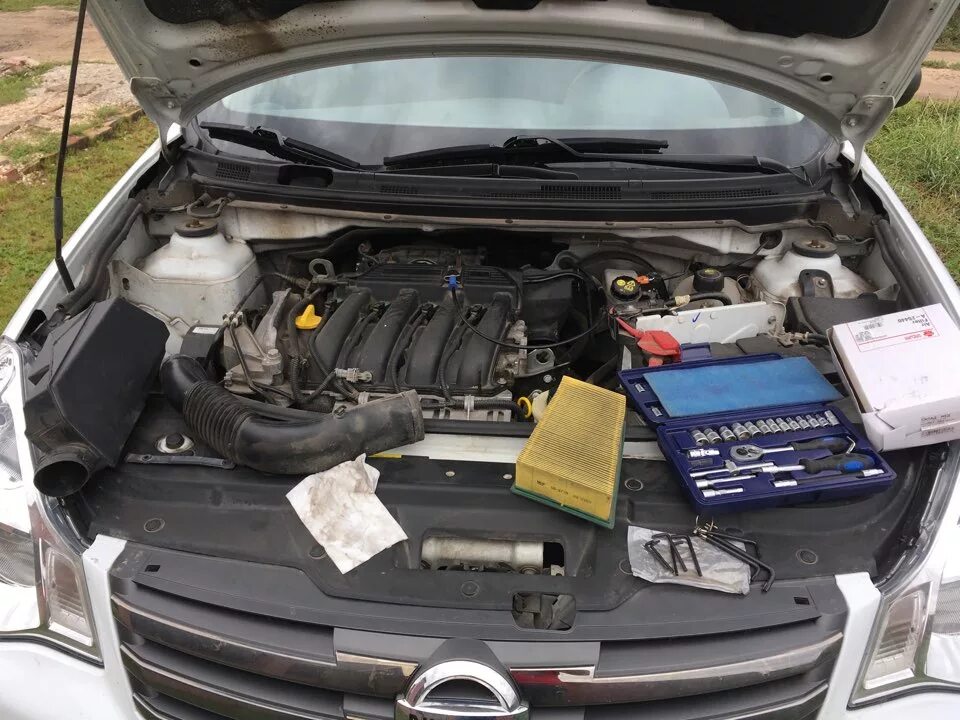 Замена воздушного фильтра - Nissan Almera V (G11/15), 1,6 л, 2013 года плановое 