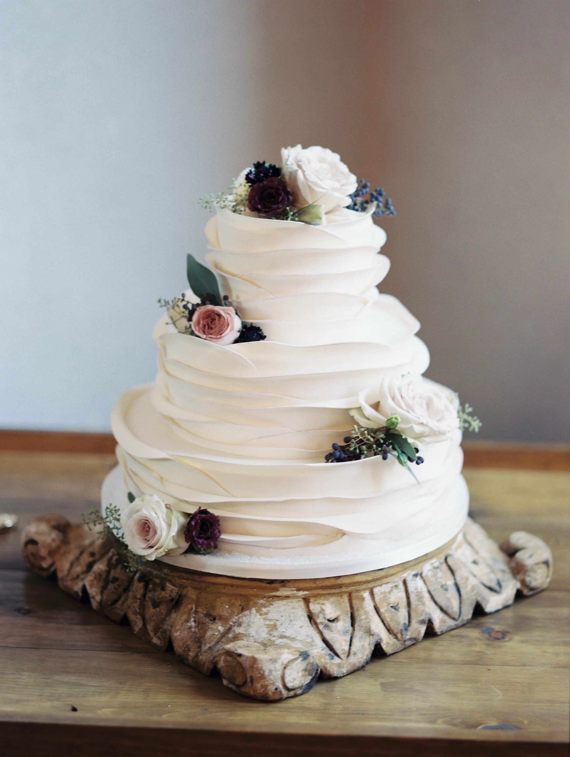 Свадебный торт Гарден кейк. Свадебный торт декор трехярусный. Стильный свадебный торт. Красивые Свадебные торты. Фото современных тортов